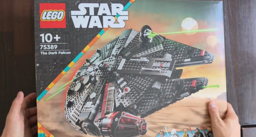 LEGO Star Wars 75389 Dunkler Millenium Falke Test